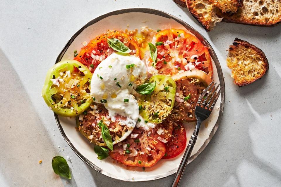 These 12 Burrata Recipes Are Unbelievably Luscious