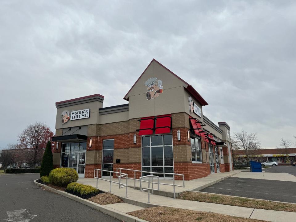 1911 Smokehouse Barbeque has opened a location in Willingboro at the Willingboro Town Center.