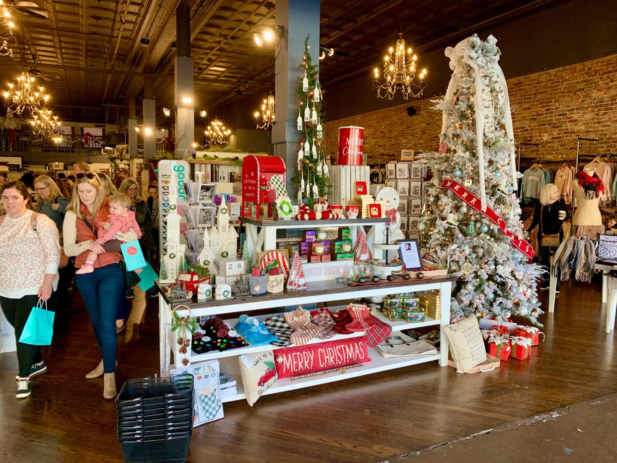 Shoppers fill the downtown Columbia square for Small Business Saturday.