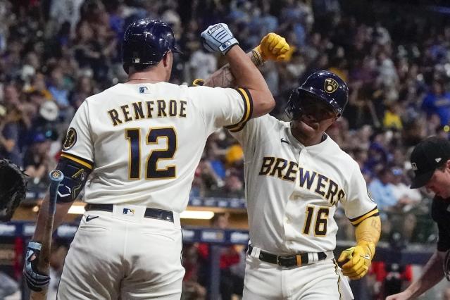 Luis Urías hits walk-off sac fly, Brewers nip Twins 7-6