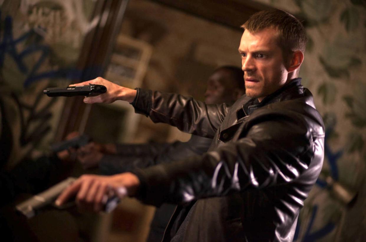 Joel Kinnaman in <em>Altered Carbon</em>. (Photo: Netflix)