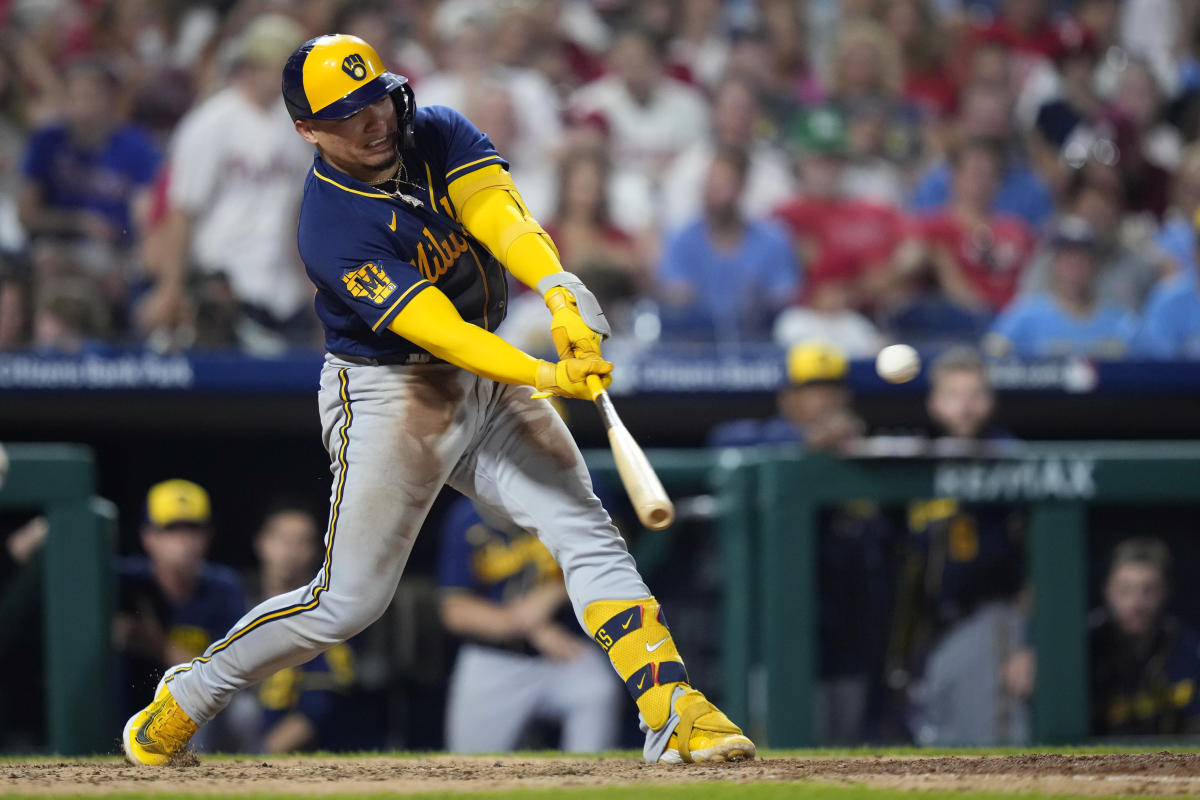 William Contreras caps 3-run 7th with winning RBI in Brewers' 3-2 victory  over White Sox - ABC News