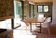 <p>The dining room boasts plenty of natural light. (Airbnb) </p>