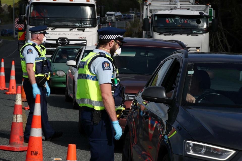 Police question drivers as they head in and out of Auckland on SH1 north of Wellsford on August 12, 2020 in Auckland, New Zealand (Getty Images)