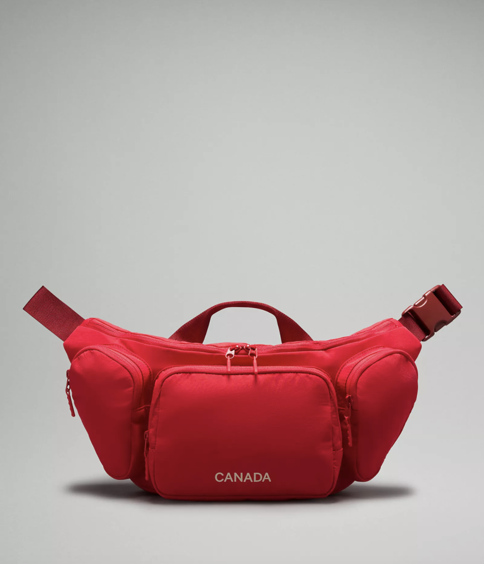 Team Canada Utility Crossbody Bag 6.5L (Photo via Lululemon).