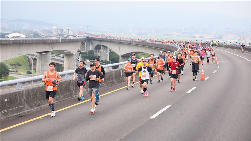 一萬兩千人齊上國道。（圖／大漢整合行銷提供）