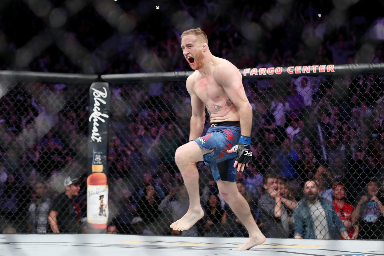 Mar 30, 2019; Philadelphia, PA, USA; Edson Barboza (red gloves) fights Justin Gaethje (blue gloves) during UFC Fight Night at Wells Fargo Arena. Gaethje won the fight. Mandatory Credit: Bill Streicher-USA TODAY Sports