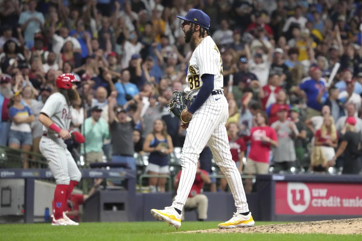 Brewers' NASTY reliever Devin Williams gets 5 huge Ks to keep Brewers in  Postseason contention! 