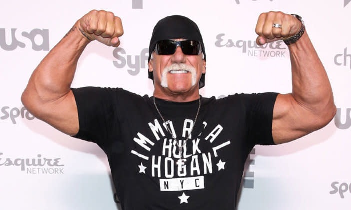 Hulk Hogan: Ante la pregunta de TMZ sobre cuáles candidatos presidenciales quisiera  tener en el ring con él.  El campeón de lucha respondió: “No quiero estar en el ring con cualquier candidato, quiero ser el compañero de fórmula de Donald Trump”. Foto: AFP/GETTY IMAGE. 