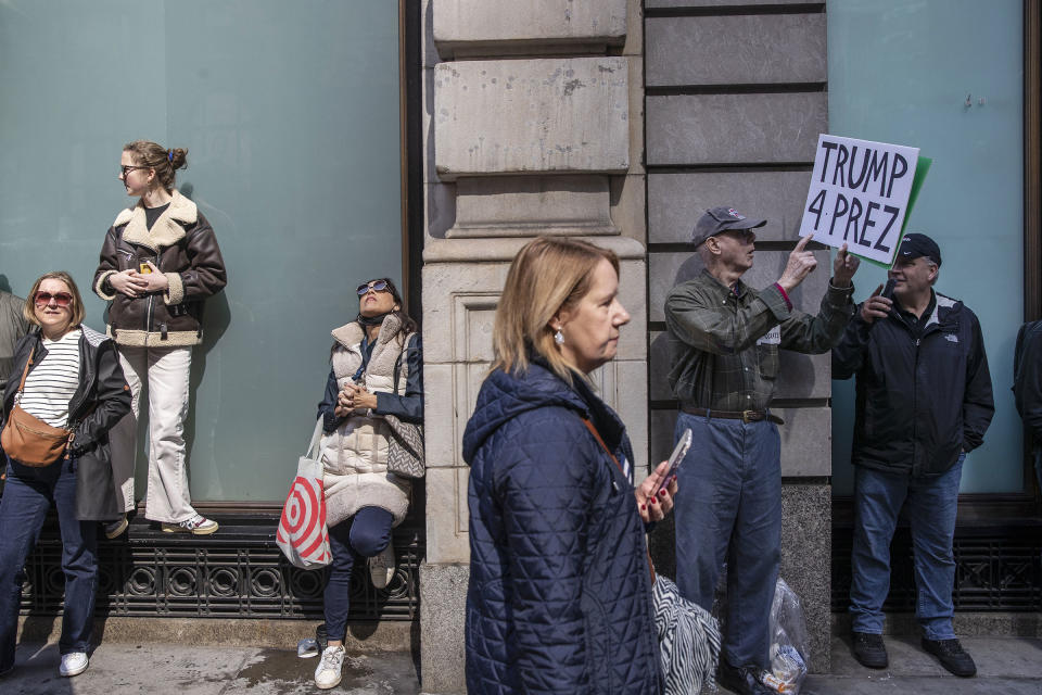 Supporters of former President Donald Trump outside Trump Tower in New York City on April 4, 2023.<span class="copyright">Victor J. Blue—Bloomberg/Getty Images</span>