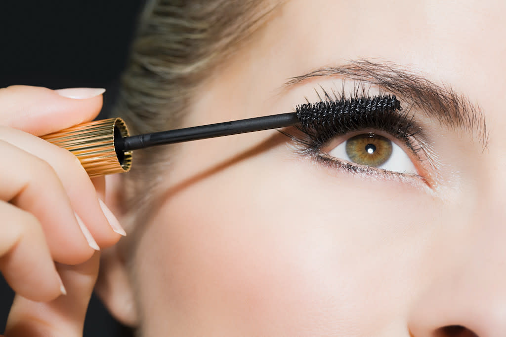 L'un des mascara de Maybelline New-York fait le buzz sur Amazon. (Photo : Getty Images)