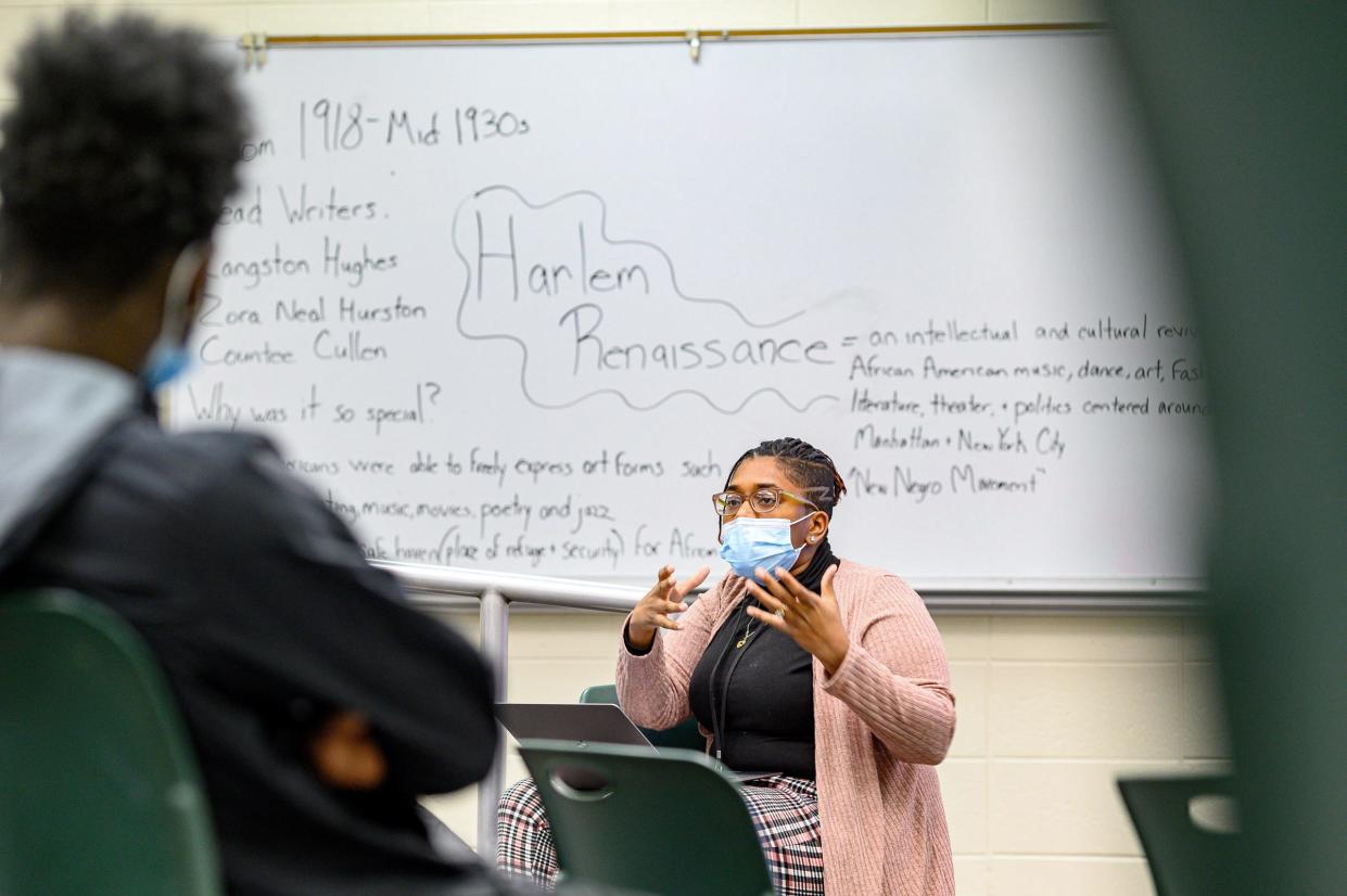 LeeAnna Potts teaches a music class for seventh- and eighth-graders at Brown Community Learning Center in South Bend.