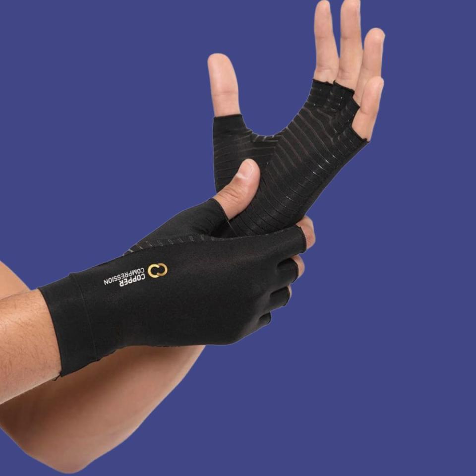 Guanche suggested that non-supportive compression devices may offer some improvement in symptoms. These fingerless and machine-washable compression gloves are infused with copper the company claims will reduce inflammation, however the evidence supporting that particular claim is limited.You can buy the copper-infused compression gloves from Amazon or from Walmart for around $30. 