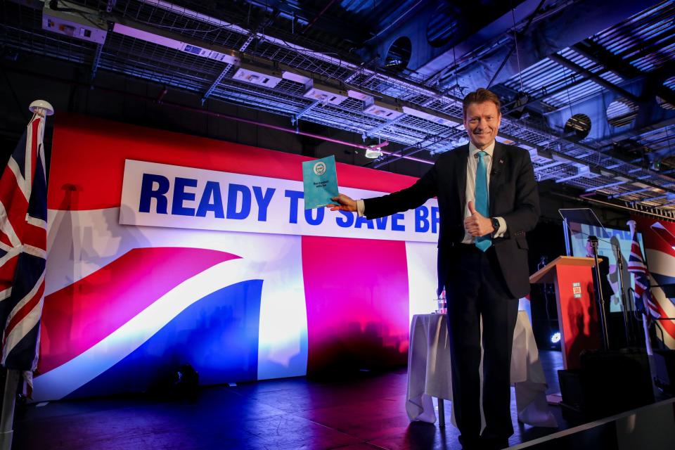 Doncaster, Yorkshire, UK. 24th Feb, 2024. Reform UK leader Richard Tice gives conference a thumbs up while holding up a copy of their draft contract to voters on stage. Reform UK held its Spring conference at Doncaster Racecourse hard on the heels of two good by-election results in Wellingborough and Kingswood where they polled 13 and 10% respectively. Reform UK is regularly polling in double figures and plans to stand candidates in all 650 wards in the next general election. (Credit Image: © Martin Pope/SOPA Images via ZUMA Press Wire) EDITORIAL USAGE ONLY! Not for Commercial U