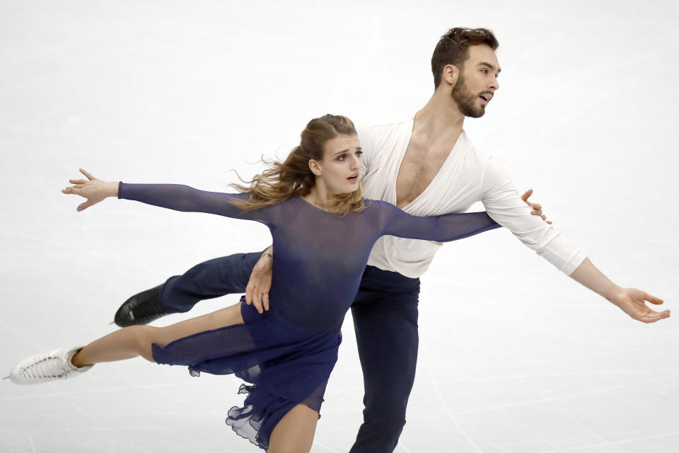 Gabriella Papadakis et Guillaume Cizeron entrent en piste ce lundi. (Crédit AP)