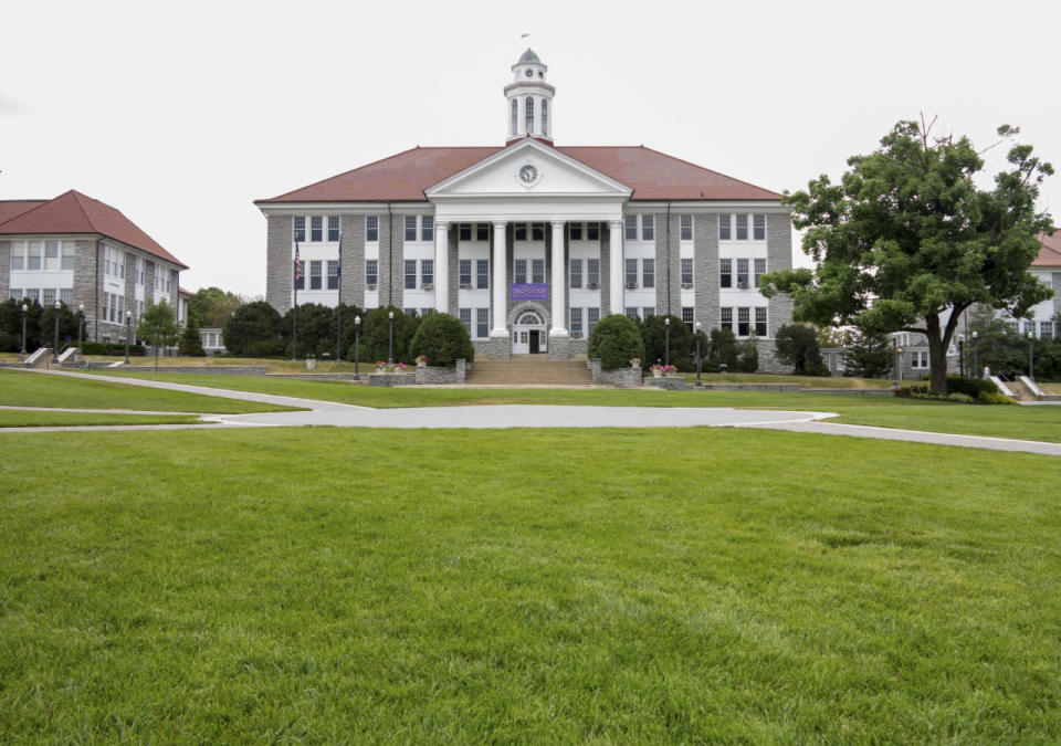 Harrisonburg, Virginia > Pct. without health insurance: 14.7% > Pct. food insecure: 5.5% > Obesity rate: 28.4% > 2014 unemployment rate: 5.2%