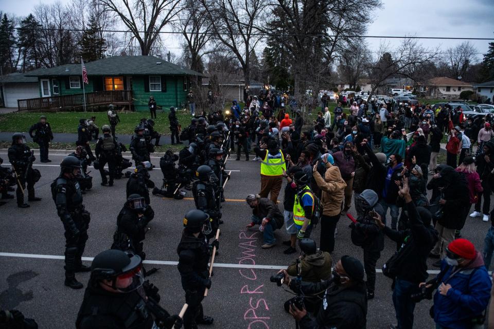 brooklyn center protesters police clash