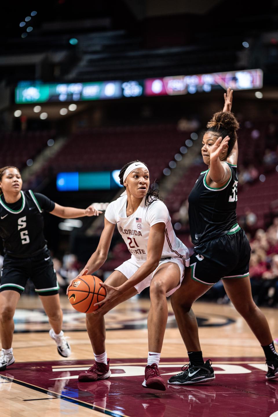 Florida State women’s basketball Makayla Timpson posts up during a game against Stetson on Sun, Nov. 4, 2022 in Tallahassee.