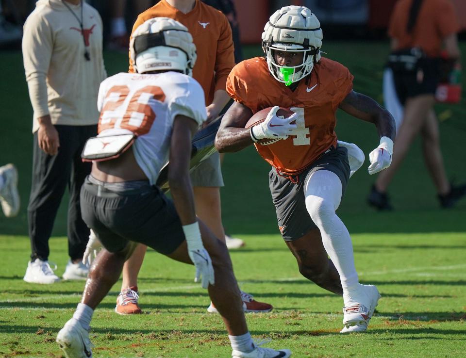 Texas running back CJ Baxter suffered a season-ending knee injury this week, leaving the Longhorns with only two experienced backs on the roster: Jaydon Blue and Quintrevion Wisner.