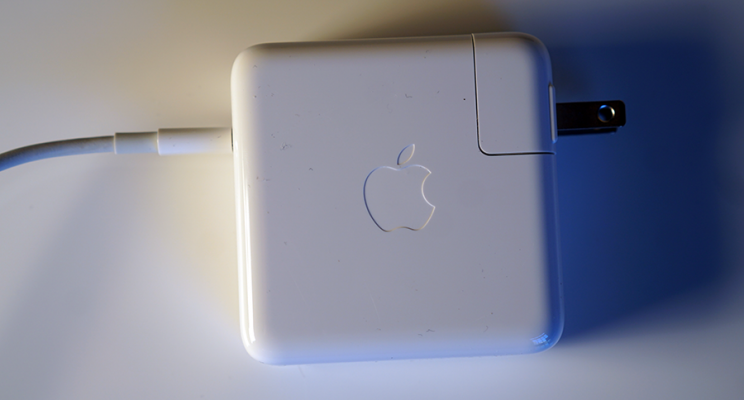 The new, stripped-down Apple power brick.