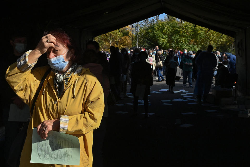 ROMANIA-HEALTH-VIRUS (Daniel Mihailescu / AFP via Getty Images)