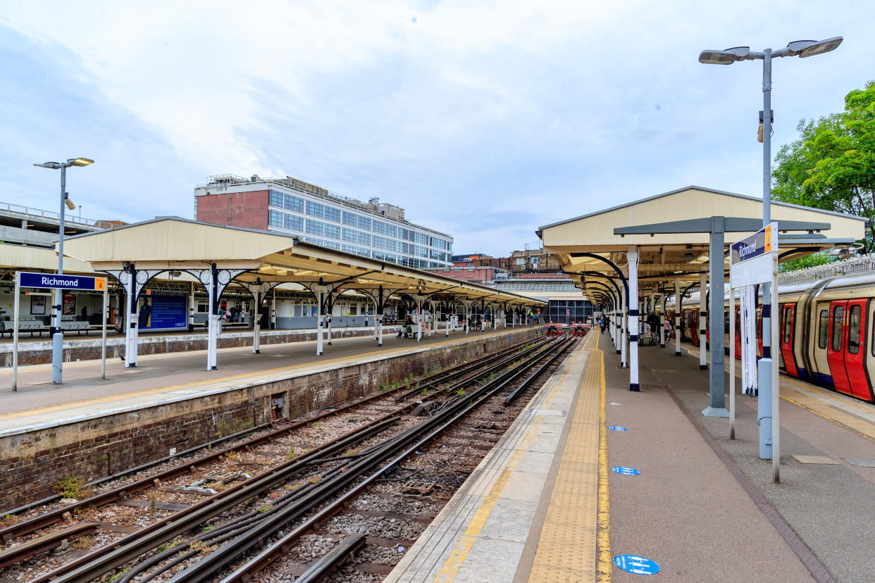 LONDON, UNITED KINGDOM - JUNE 19:A general overview shows Richmond railway station in West London on Sunday, June 19, 2022, as Britain braces for the biggest railway strikes in decades. Talks have failed to resolve a bitter row over pay, jobs and conditions - and next week's rail strikes are set to be the biggest in decades. The walkouts will take place on Tuesday 21, Thursday 23 and Saturday 25 June. Network Rail has warned the strikes will cause six days of disruption because services will be affected on the days in between. RMT general secretary Mick Lynch told the British press on Sunday that thousands of jobs were being cut across the rail networks, and workers were facing below-inflation pay rises. (Photo by Vudi Xhymshiti/Anadolu Agency via Getty Images)