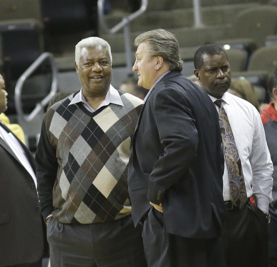 Oscar Robertson with Bob Huggins before the West Virgina vs NKU basketball game.