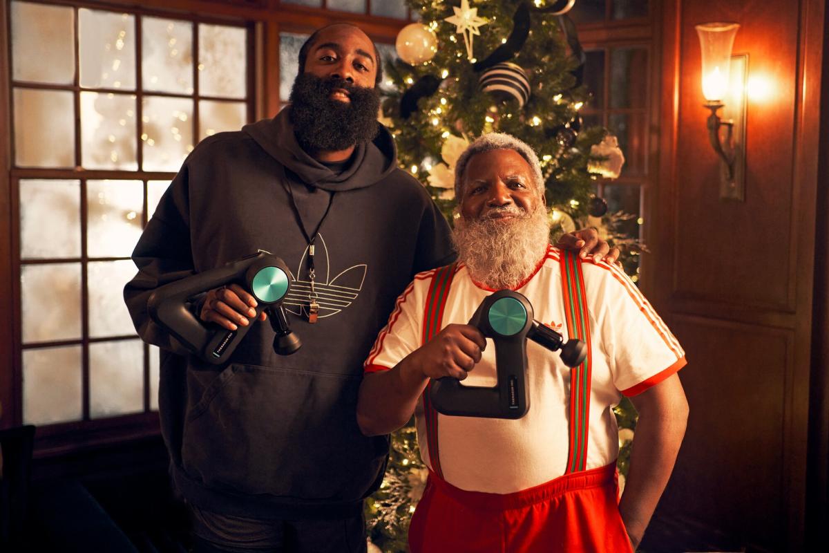 James Harden's pregame outfit for Christmas at MSG! 😳