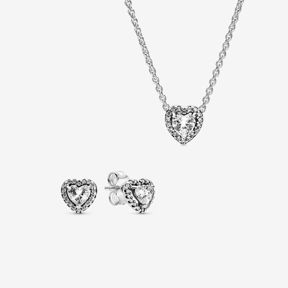 Heart to Heart Set. Image via Pandora.