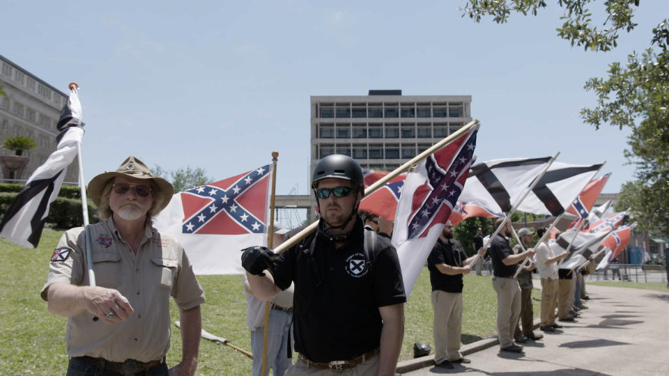 Right wing extremists gather to protest the removal of the Robert E. Lee monument in Louisiana (Photo: Paavo Hanninen)