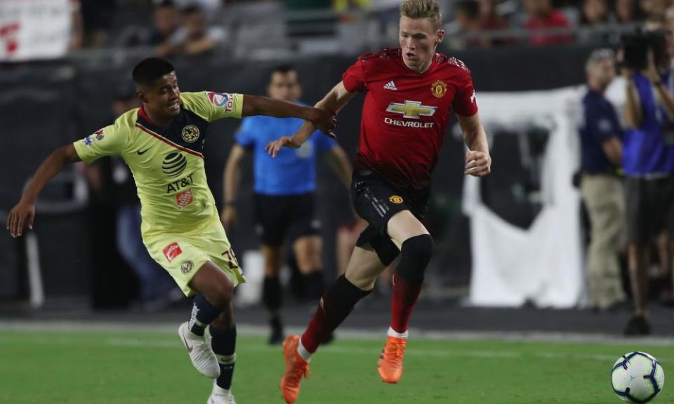 Manchester United in action against Club América at Phoenix Stadium in a friendly ahead of the 2018 tournament.