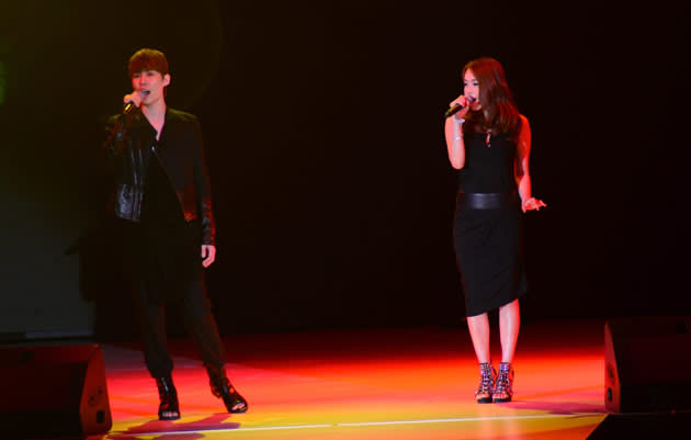 Internet sensations Sungha Jung and Megan Lee charm the audience with their superb renditions of popular hits on the opening night.