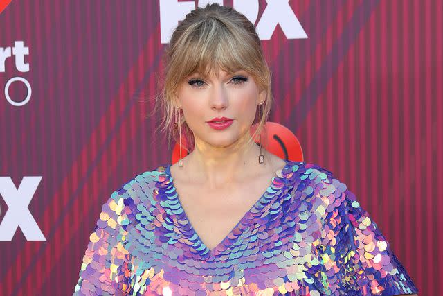 <p>Toni Anne Barson/WireImage</p> Taylor Swift at the 2019 iHeartRadio Music Awards