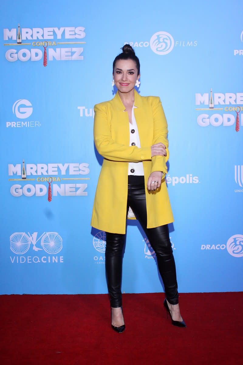 Laura G desfila por la alfombra roja de la premiere de la película "Mirreyes vs Godínez", cinta dirigida por Chava Cartas que llaga el próximo 25 de enero a la cartelera nacional/México, 22 de enero 2019.