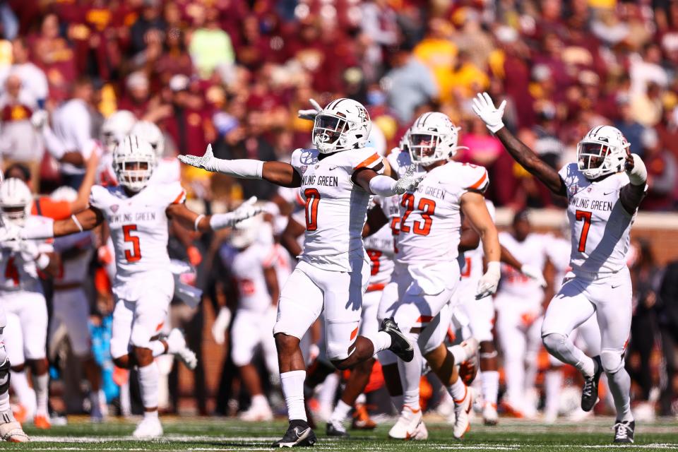 Bowling Green safety Jordan Anderson (0) celebrates after making a game ending interception against Minnesota.