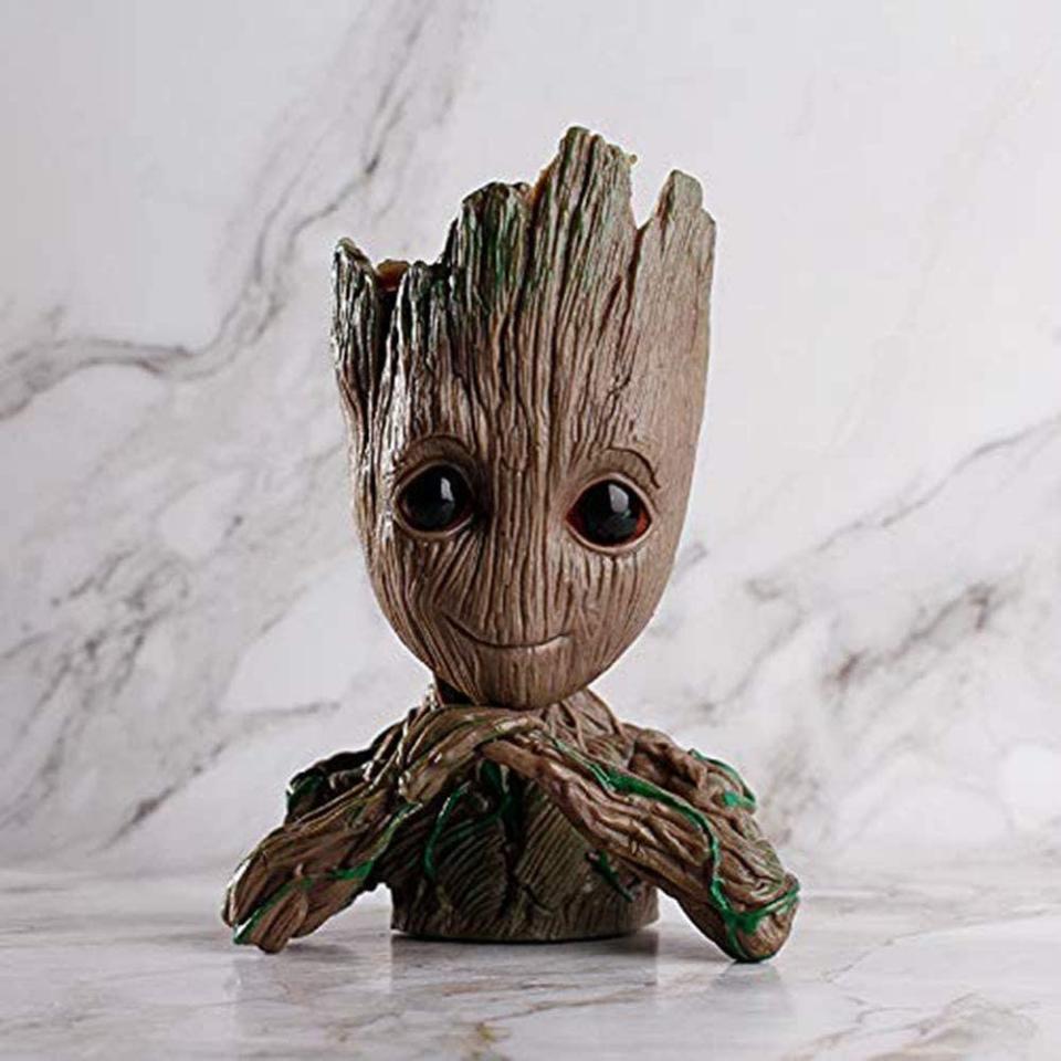 29) Groot Flower Pot