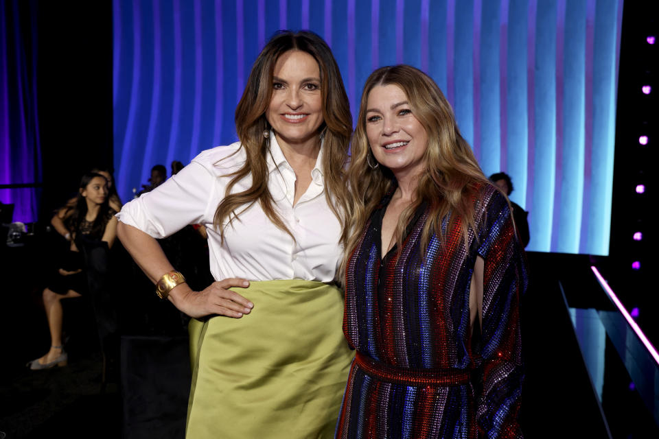 Mariska Hargitay and Ellen Pompeo attend the 2022 People's Choice Awards.