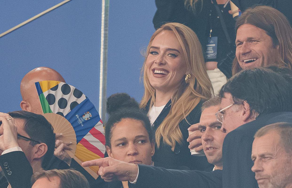 Adele Laurie Blue Adkins MBE known as Adele, british singer and sonwriter ( Oscar-, Golden-Globe and 16 Grammy-winner ) in the semi final match NETHERLANDS - ENGLAND 1-2 of the UEFA European Championships 2024 on Jul 10, 2024 in Dortmund, Germany. Photographer: ddp images/star-images Credit: ddp media GmbH/Alamy Live News