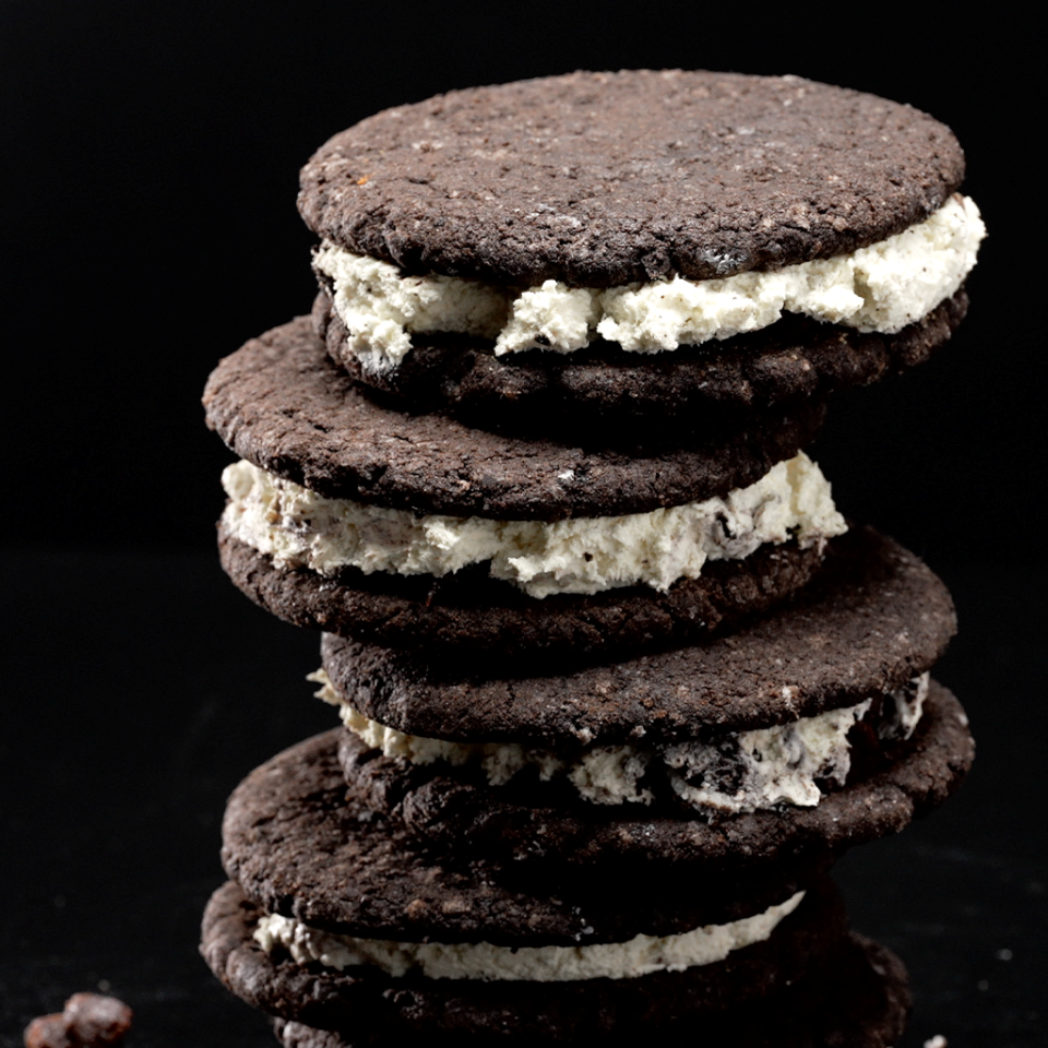 Oreo cookies from Crumbl Cookies.