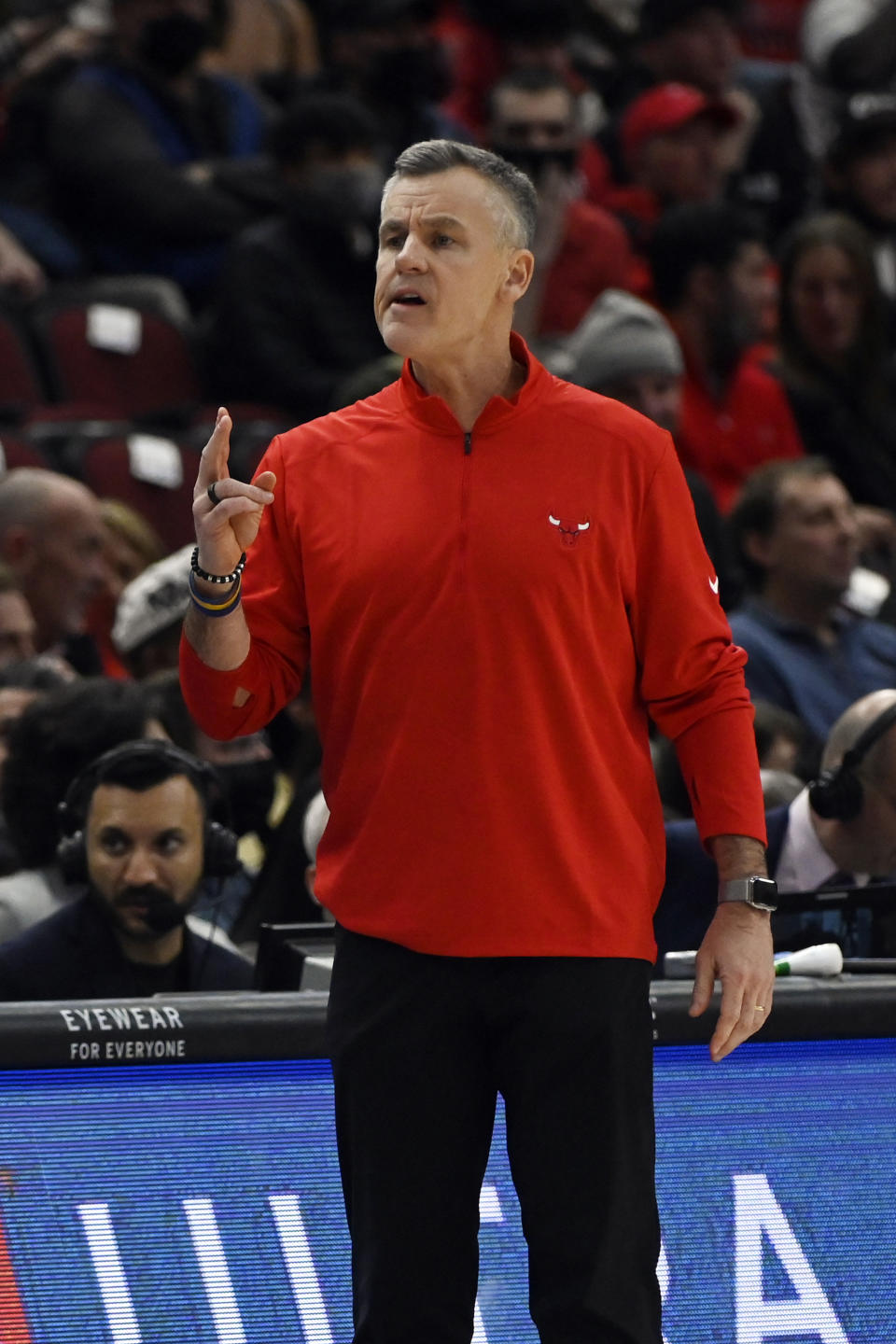 Chicago Bulls head coach Billy Donovan signals to the team against the Denver Nuggets during the first half of an NBA basketball game, Monday, Dec. 6, 2021, in Chicago. (AP Photo/Matt Marton)