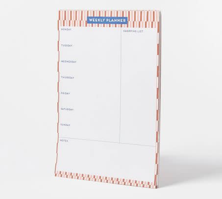 Keep an eye on the week ahead with this simple and stylish desk pad