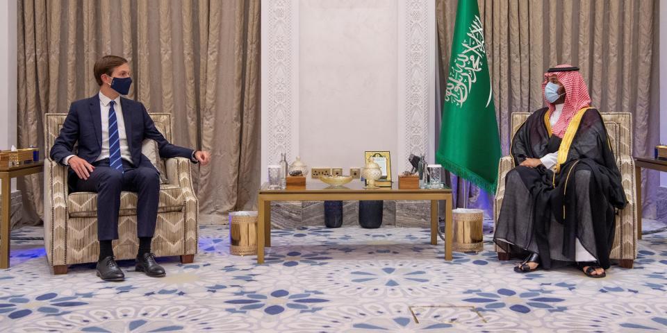 White House senior adviser Jared Kushner (L) meets Saudi Crown Prince Mohammed Bin Salman (R) during his visit to Riyadh, Saudi Arabia, September 1, 2020. Saudi Press Agency/Handout via REUTERS ATTENTION EDITORS - THIS PICTURE WAS PROVIDED BY A THIRD PARTY.