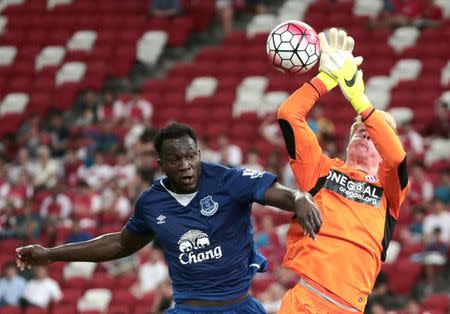 Football - Everton v Stoke City - Barclays Asia Trophy - National Stadium, Singapore - 15/7/15 Everton's Romelu Lukaku in action with Stoke City's Jakob Haugaard Mandatory Credit: Action Images / Jeremy Lee Livepic