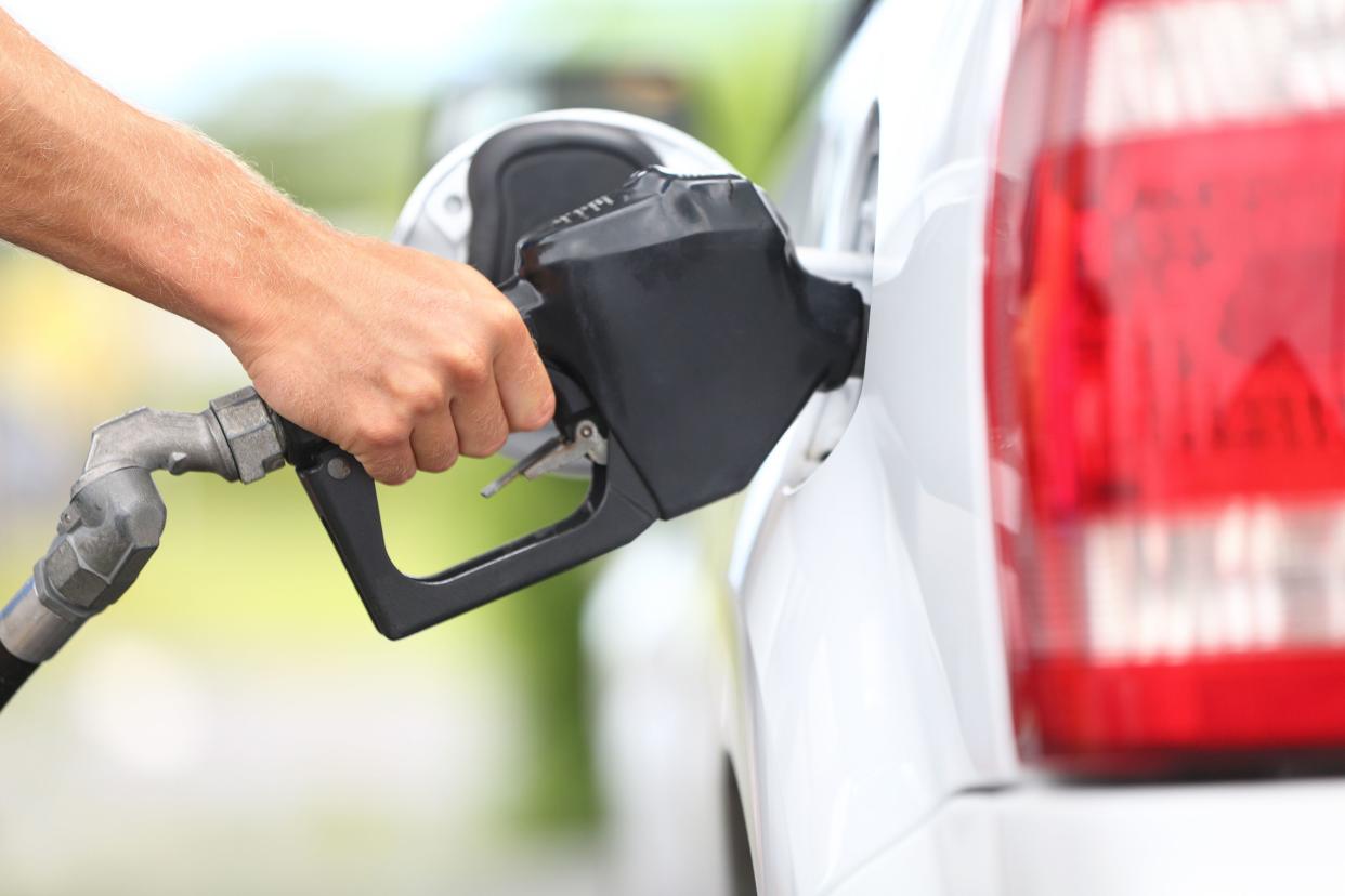 New Jersey drivers may soon be able to pump their own gas. 