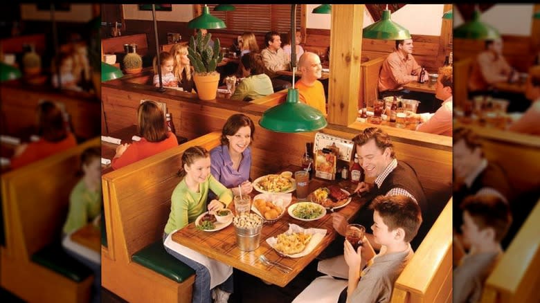 A family eating at Texas Roadhouse
