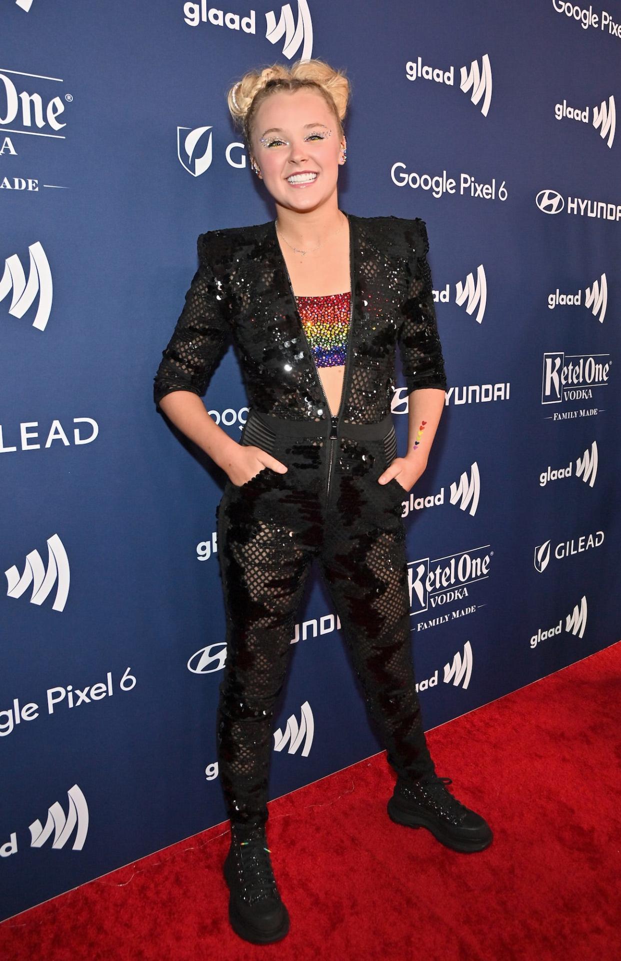 JoJo Siwa at the GLAAD Media Awards in Beverly Hills on April 2, 2022.