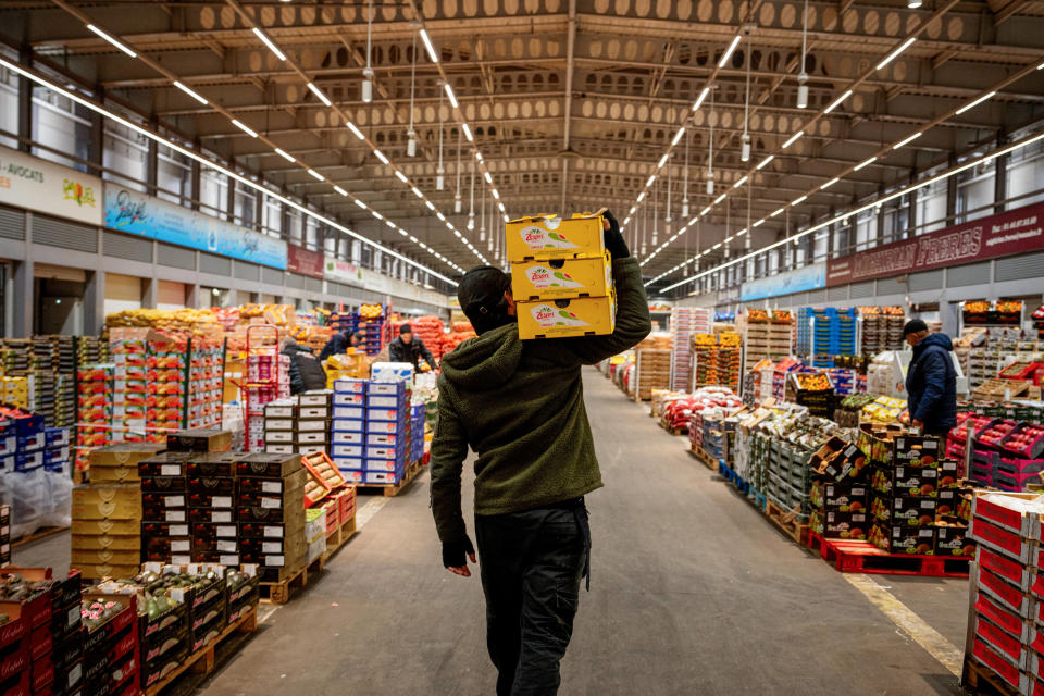 Au marché international de Rungis, dans le Val-de-Marne, le 6 décembre 2023.