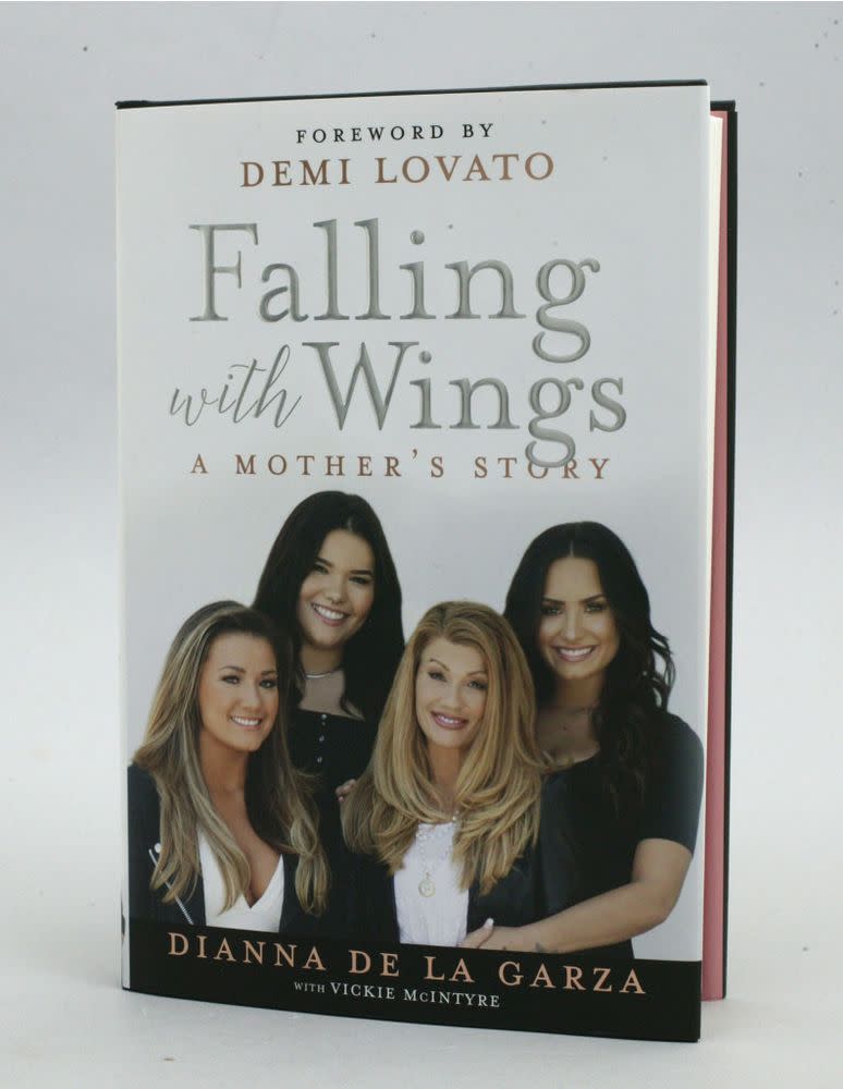 <em>Falling With Wings: A Mother's Story</em>, by Dianna De La Garza (with Vickie McIntyre)