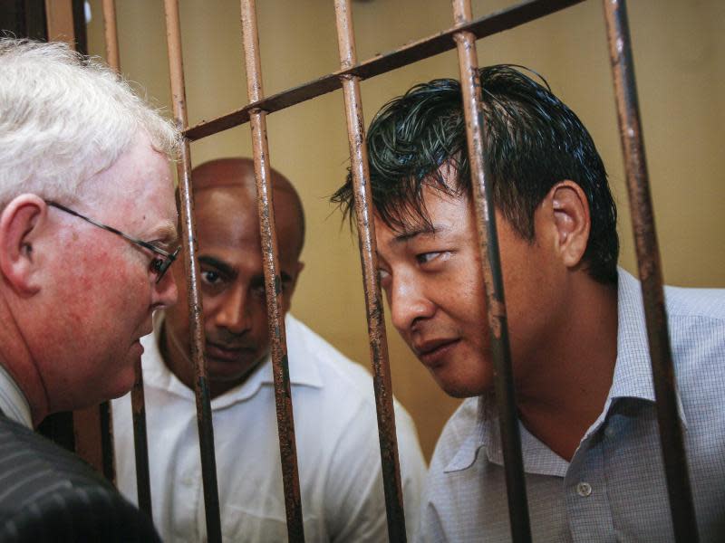 Todeskandidaten: Andrew Chan (r.) und Myuran Sukumaran hatten 8,3 Kilogramm Heroin von Bali nach Australien schmuggeln wollen. Foto: Made Nagi/Archiv