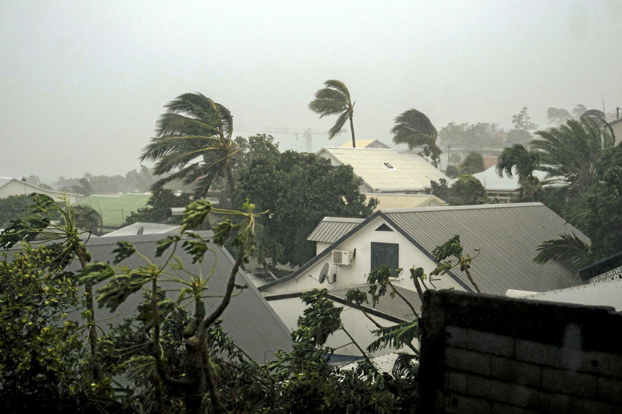 La ville de La Plaine Saint-Paul, le 15 janvier, lors du passage du cyclone Belal.    - Credit:Lewis Joly/AP/SIPA / SIPA / Lewis Joly/AP/SIPA